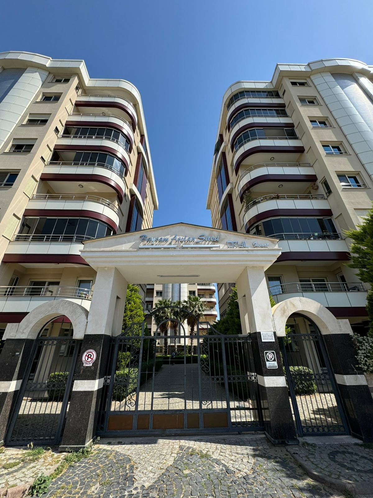 Bayraklı, İzmir - Bayram Aslan Sitesi görseli